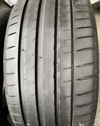 Michelin Pilot Sport 4 S 225/45 R19 и 255/40 R19 Y