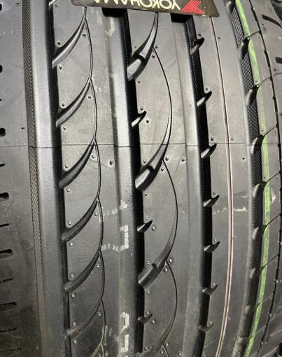 Yokohama Advan Sport V103A 265/35 R20 99Y