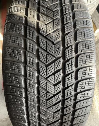 Pirelli Scorpion Winter RFT 275/40 R20 и 315/35 R20 V