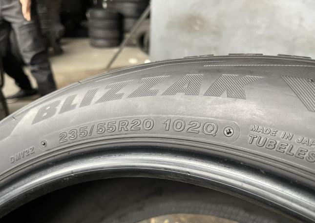 Bridgestone Blizzak DM-V2 235/55 R20 102Q