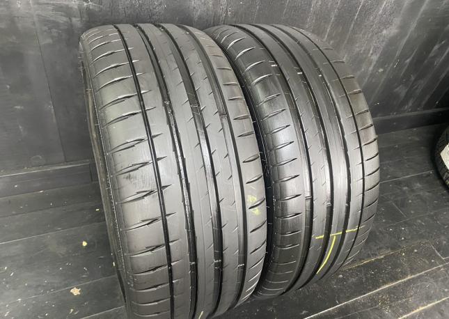 Michelin Pilot Sport 4 S 235/40 R19