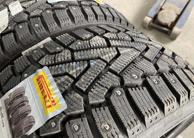 Pirelli Winter Ice Zero 255/35 R20 97H