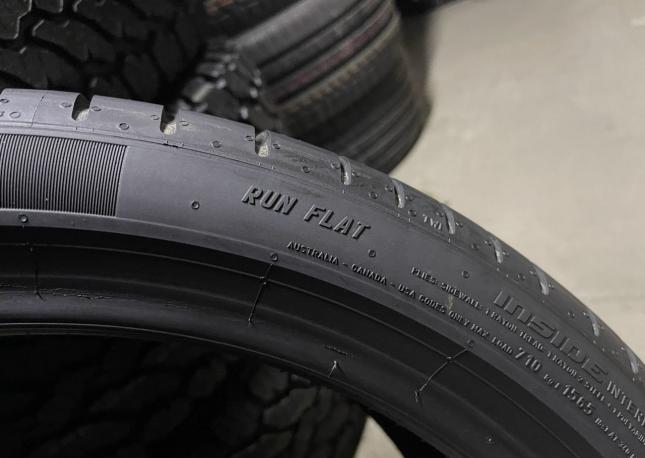 Pirelli P Zero PZ4 255/35 R19 96Y