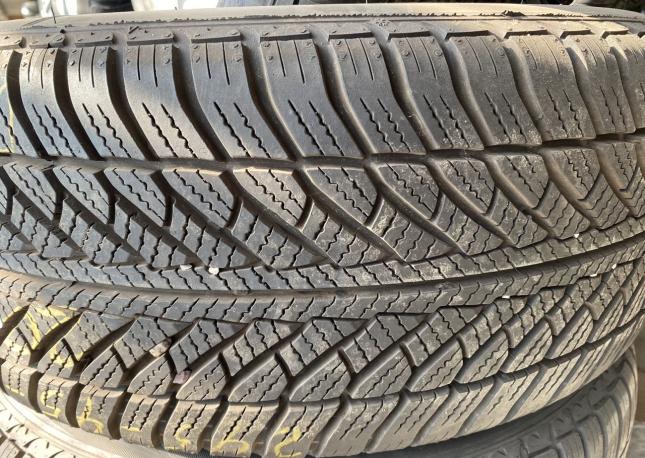 Goodyear UltraGrip 8 Performance 245/45 R18