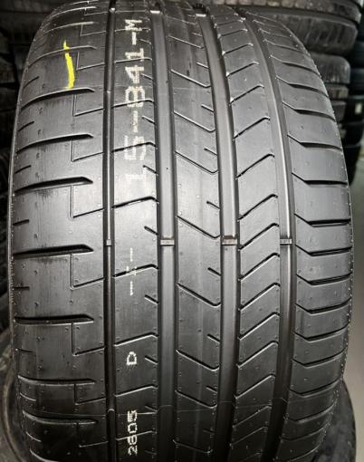 Pirelli P Zero PZ4 285/35 R20