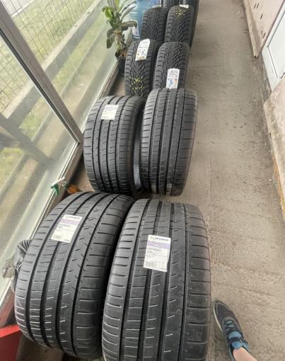 Michelin Pilot Super Sport Acoustic 285/35 R21 и 325/30 R21 Y