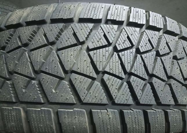 Bridgestone Blizzak DM-Z2 275/50 R20