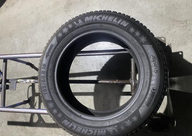 Michelin Alpin 5 195/60 R15