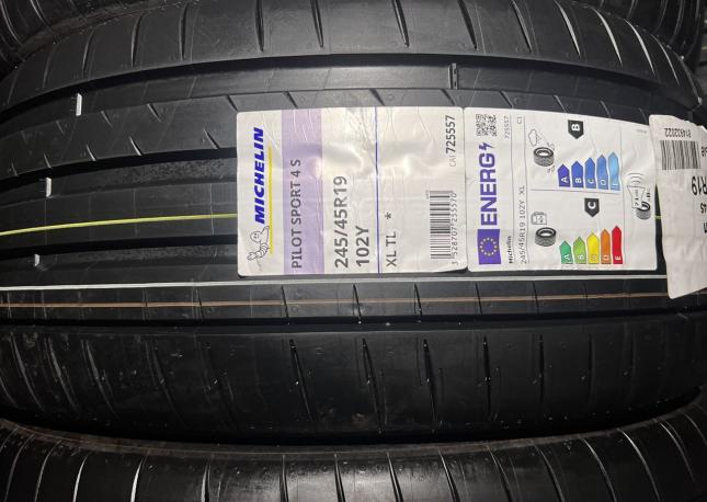 Michelin Pilot Sport 4 S Acoustic 275/40 R19 и 245/45 R19