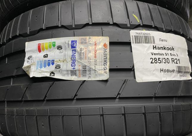 Hankook Ventus S1 Evo 3 K127 255/35 R21 и 285/30 R21 98Y