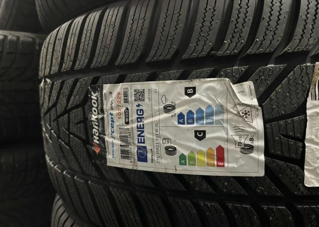 Hankook Winter I&#39;Cept Evo 3 W330 275/35 R21 103W