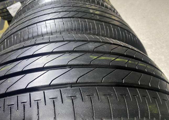 Bridgestone Turanza T005A 215/45 R17