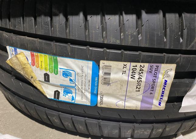 Michelin Pilot Sport 4 245/45 R21 104W