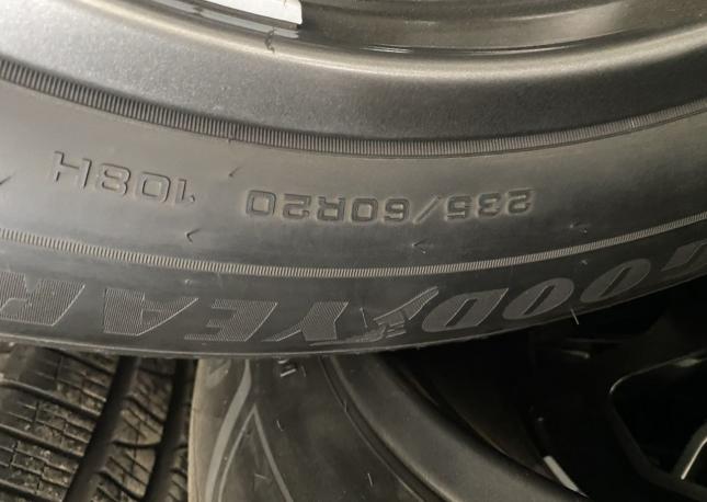 Goodyear EfficientGrip Performance 2 235/60 R20 108H