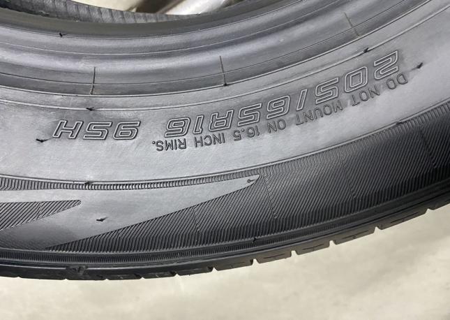 Dunlop SP Sport LM705 205/65 R16