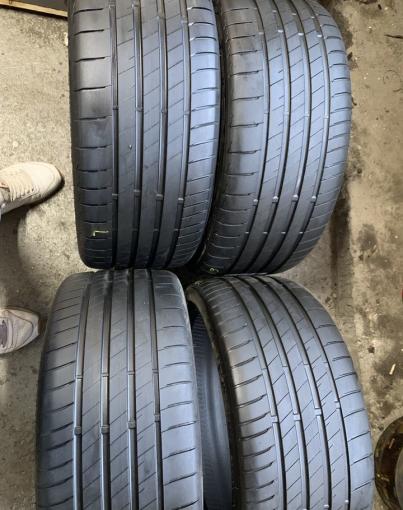 Bridgestone Potenza S005 235/35 R19