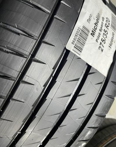 Michelin Pilot Sport 4 S 245/40 R20 и 275/35 R20 Y