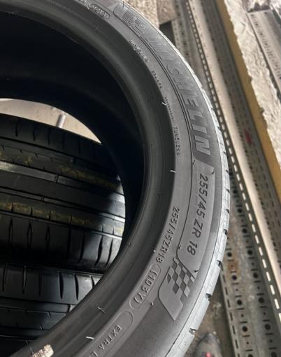 Michelin Pilot Sport 4 255/45 R18