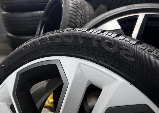 Pirelli Winter Sottozero 240 Serie II 235/40 R19