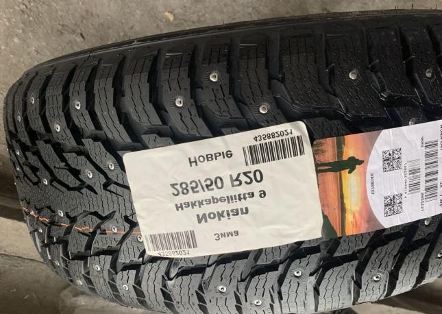 Nokian Tyres Hakkapeliitta 9 255/35 R20