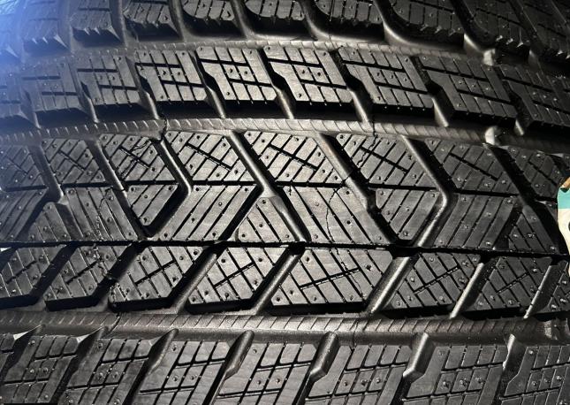 Pirelli Scorpion Winter 315/40 R21