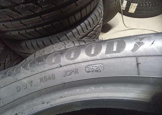 Goodyear EfficientGrip Performance SUV 225/50 R17 94W