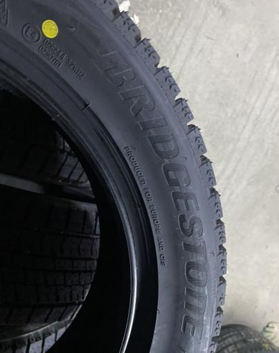 Bridgestone Blizzak Ice 245/45 R18