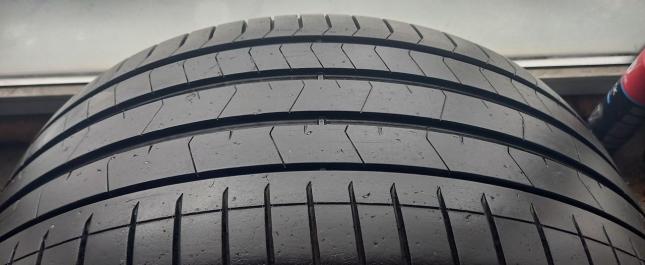 Pirelli P Zero PZ4 295/40 R20 110Y