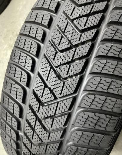 Pirelli Winter Sottozero 3 255/45 R19 104V