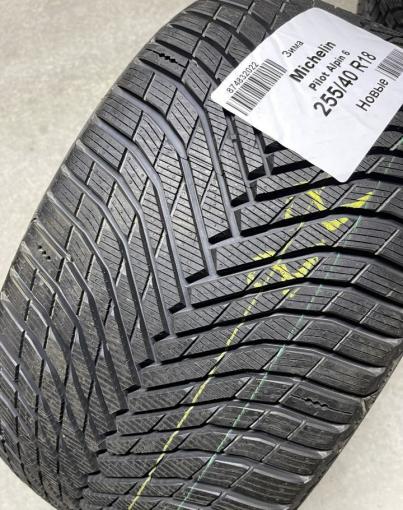 Michelin Alpin 6 255/40 R18 99H