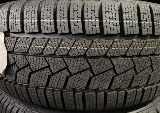 Continental ContiWinterContact TS 860S 275/35 R20 и 245/40 R20 102W