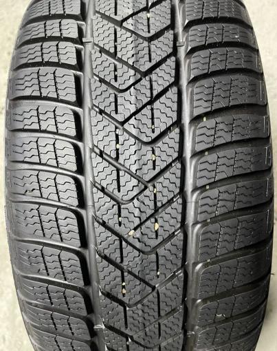 Pirelli Winter Sottozero 3 225/40 R19 93H