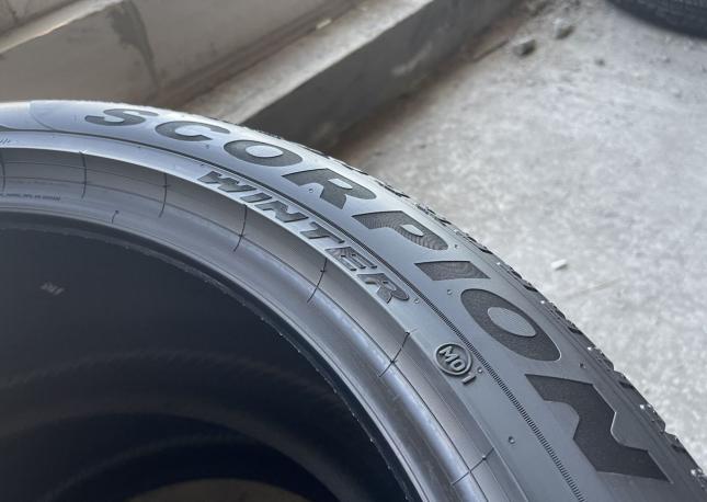 Pirelli Scorpion Winter 285/40 R22 и 325/35 R22 V