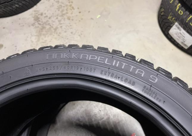 Nokian Tyres Hakkapeliitta 9C 255/40 R19 100T