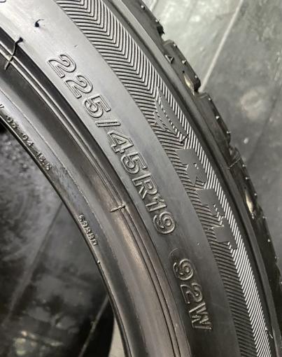 Bridgestone Potenza S001 225/45 R19