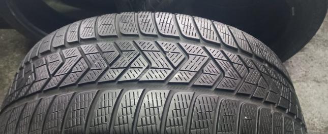 Pirelli Scorpion Winter 255/40 R21 102V