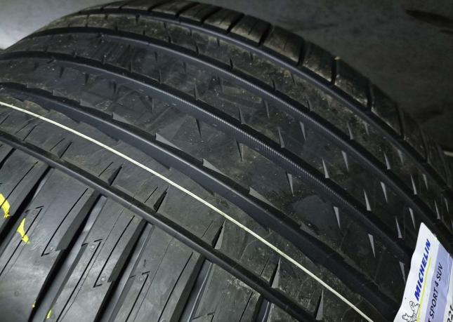 Michelin Pilot Sport 4 S 275/40 R21 и 315/35 R21