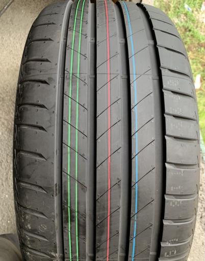 Bridgestone Turanza T005 255/40 R20