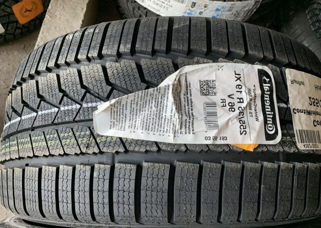 Continental ContiWinterContact TS 860 255/35 R19