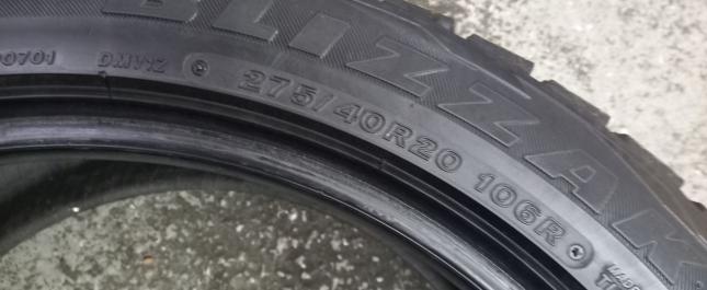 Bridgestone Blizzak DM-V1 275/40 R20 106R