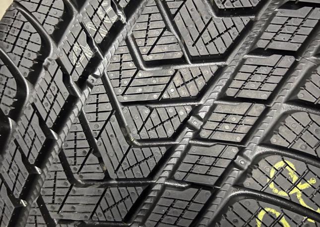 Pirelli Scorpion Winter 285/35 R22 и 315/30 R20 V