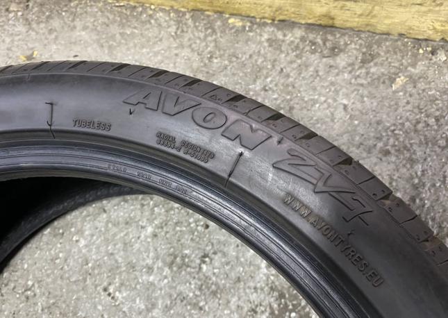 Avon ZV7 225/40 R18 92Y