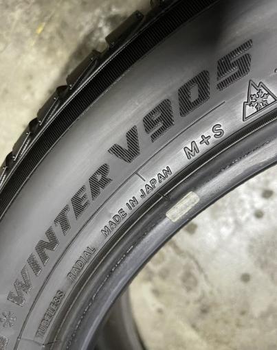 Yokohama BluEarth Winter V905 295/40 R21 111V