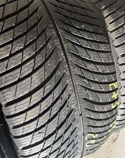 Michelin Alpin 5 245/40 R19 и 275/35 R19