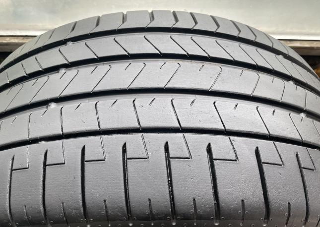 Pirelli P Zero PZ4 295/35 R21 107Y