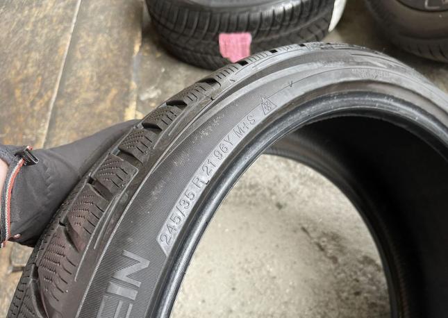 Vredestein Wintrac Xtreme S 245/35 R21 96Y