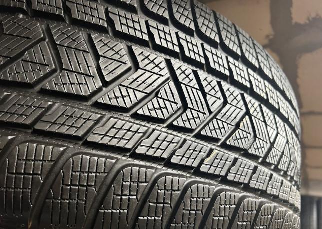 Pirelli Scorpion Winter 275/50 R20