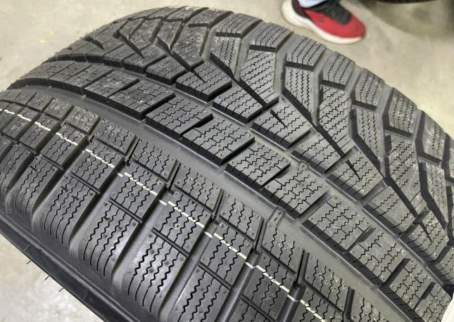 Hankook Winter I&#39;Cept Evo 3 W330A 295/35 R23 108W