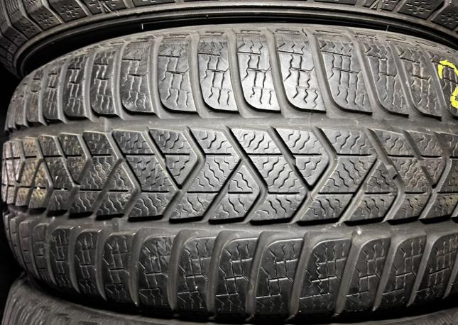 Pirelli Winter SnowControl Serie 3 215/55 R17