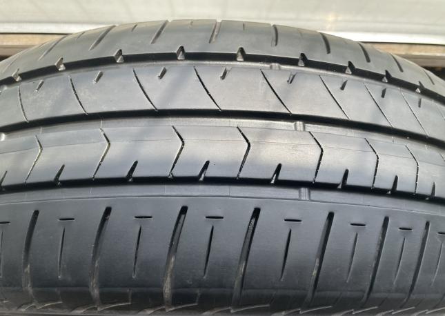 Bridgestone Ecopia NH100 RV 215/60 R17 96H